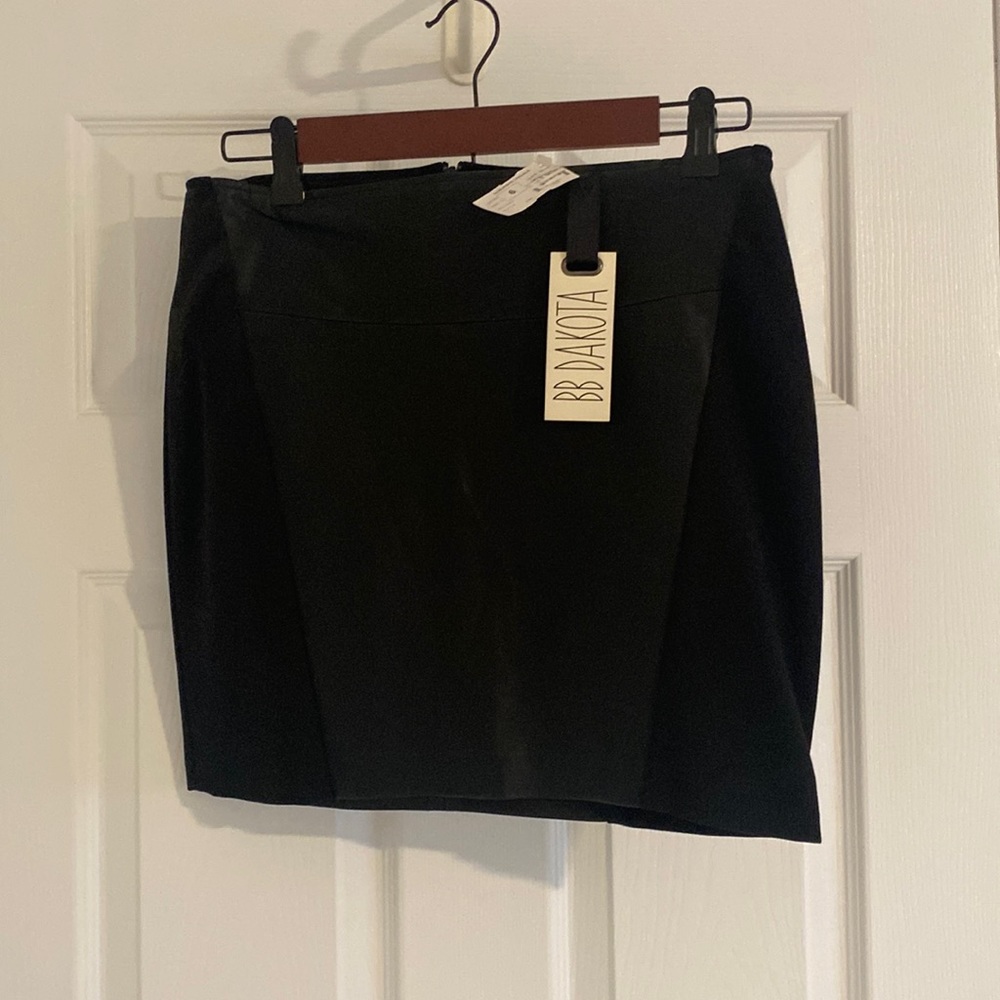 BB Dakota NWT Skirt Black - Size 6